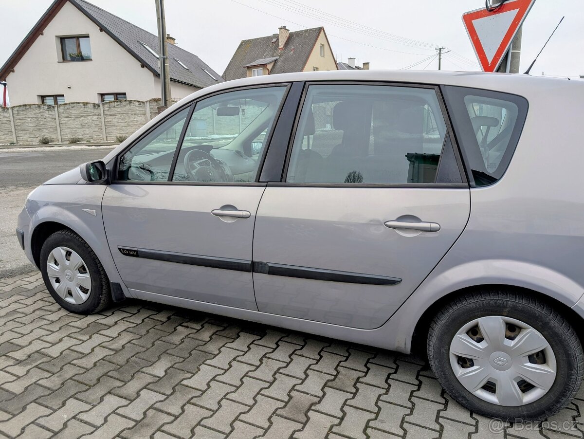 RENAULT MEGANE SCENIC 1,6i 83kW 2005 - 6