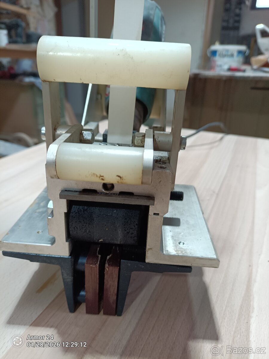 Ruční olepovacka hran - 6