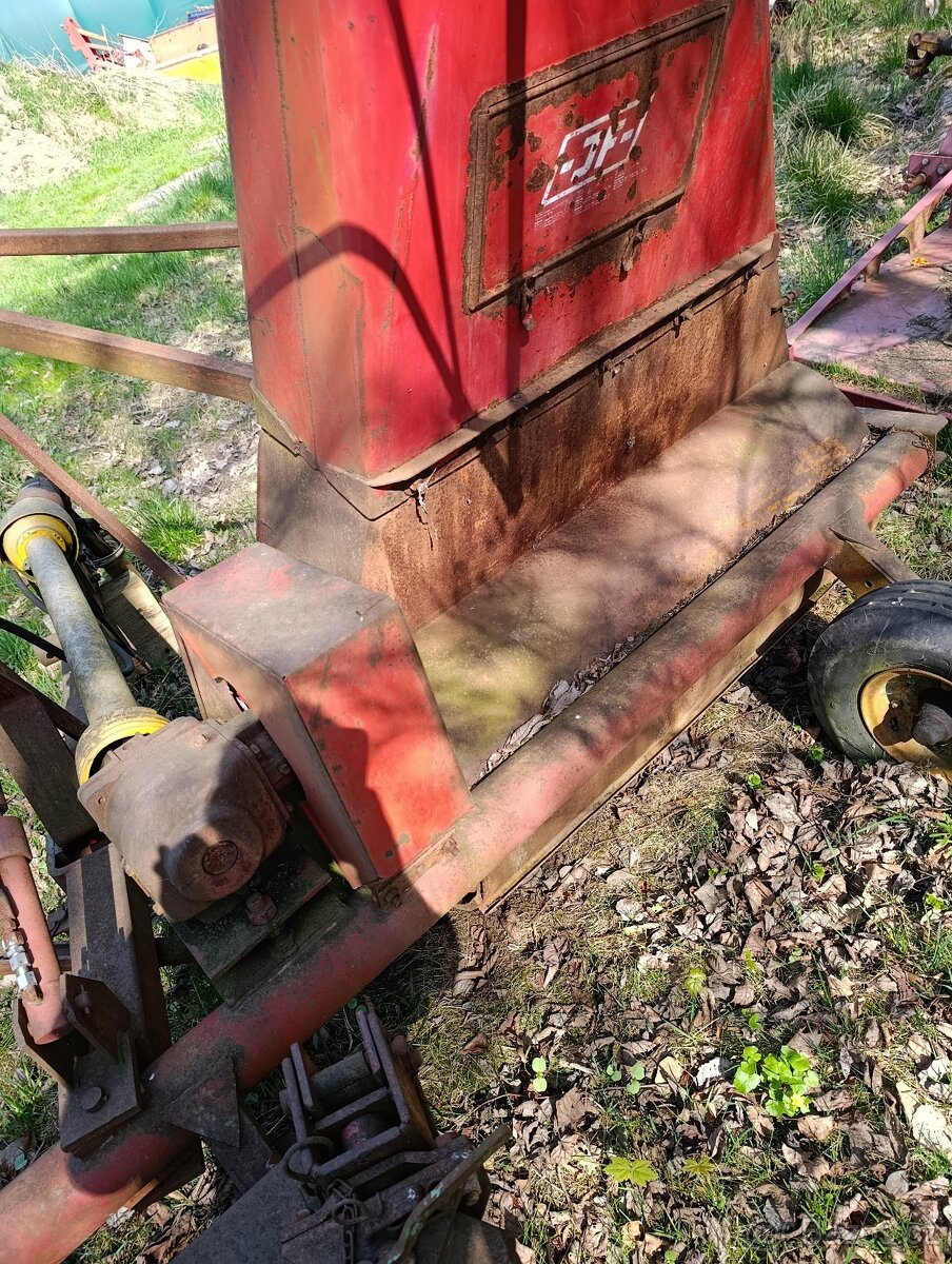 Řezačka na trávu - 6