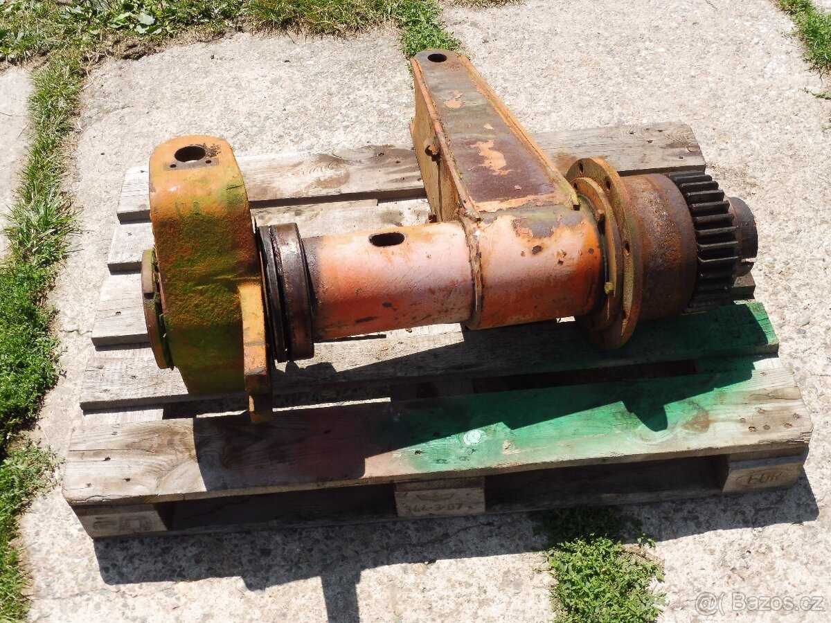 Otoč nakladače UNHZ 750 - 6