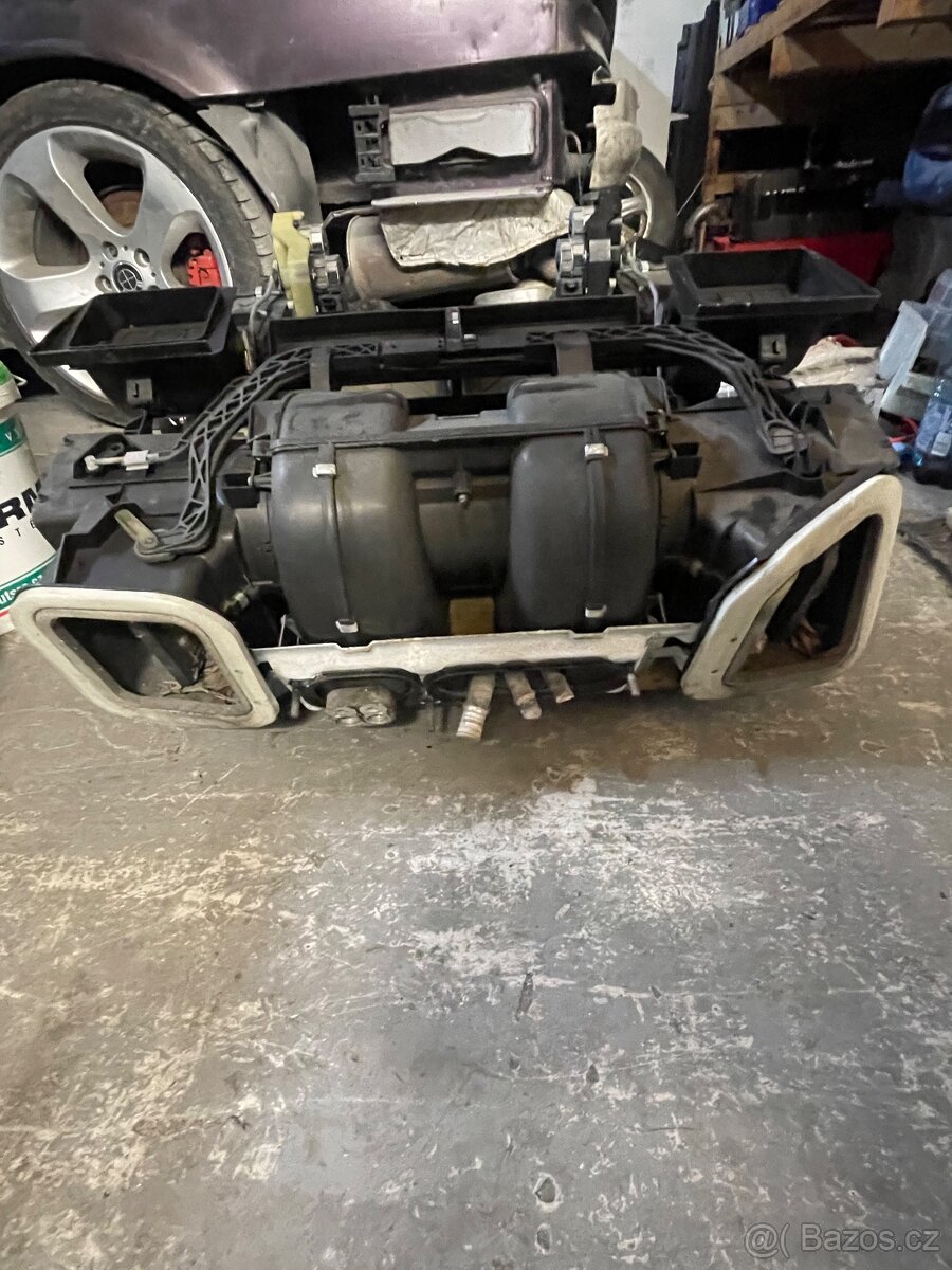 Prodám bmw e38 na díly nebo jako celek - 6