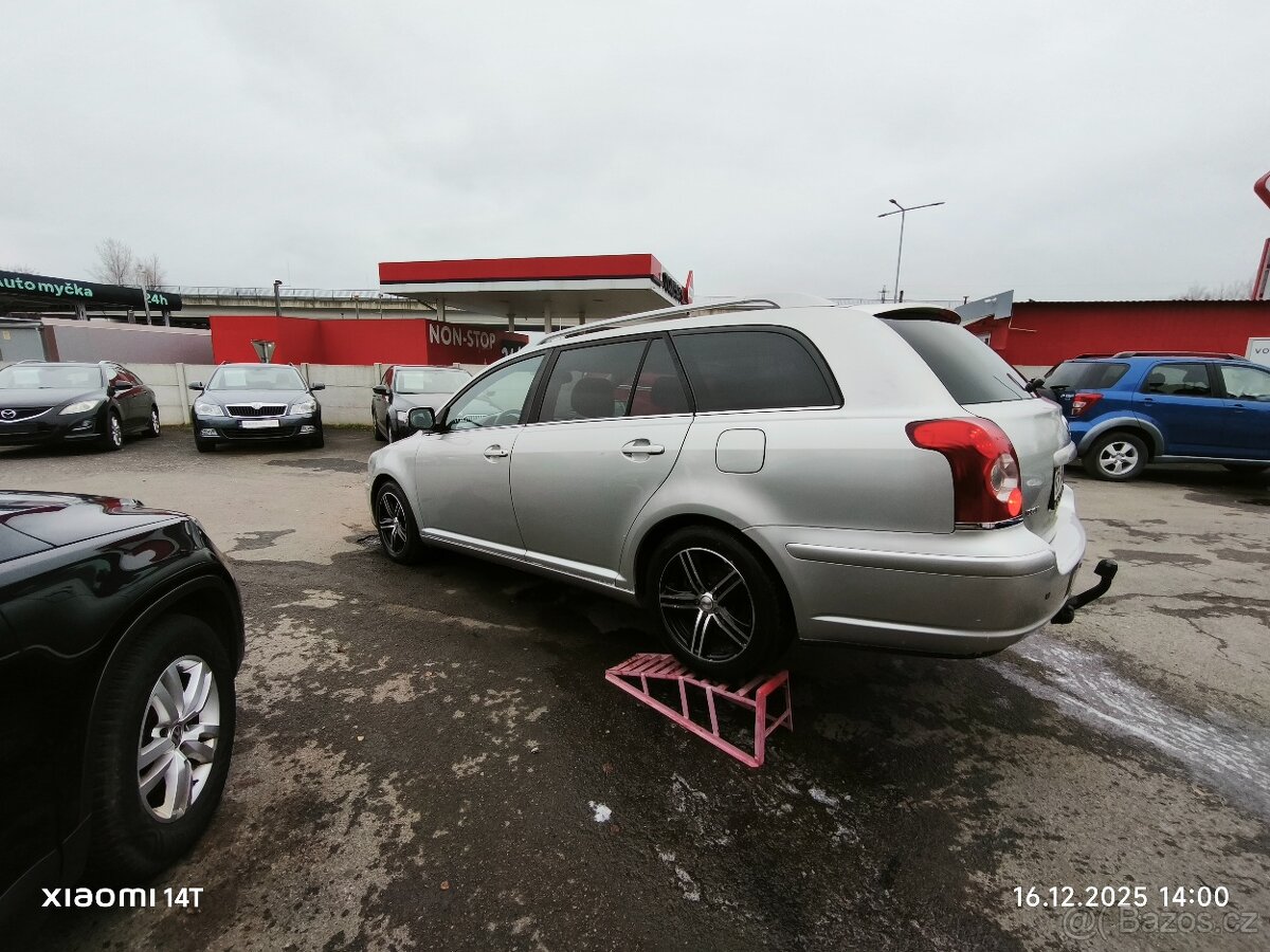 Toyota Avensis 2.0D-4D 93kW, Aut.klima, servisované, tažné - 6