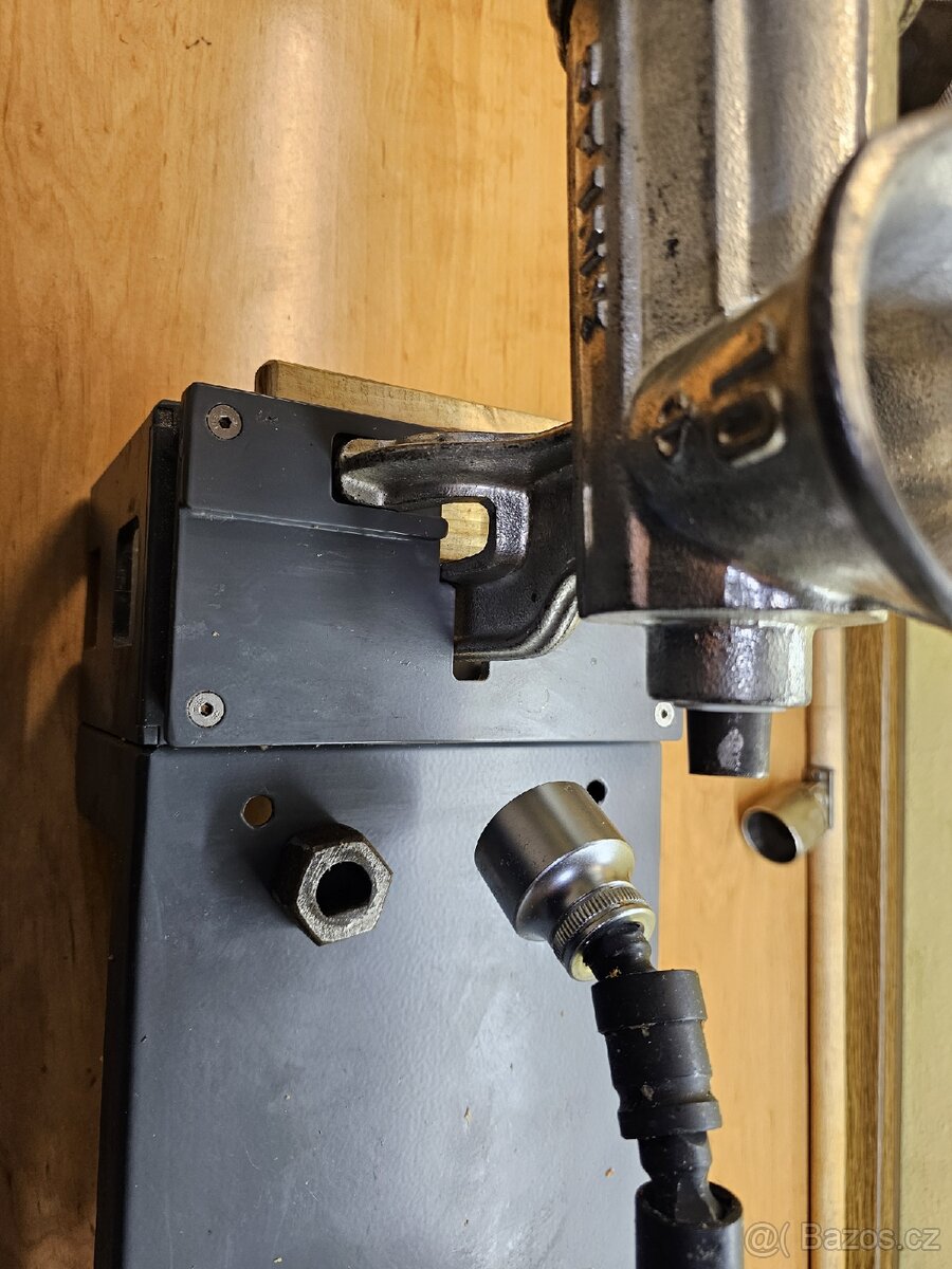 Elektrický mlýnek na maso. - 6