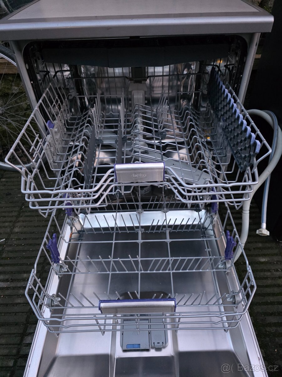 Myčka BEKO nerez - 6