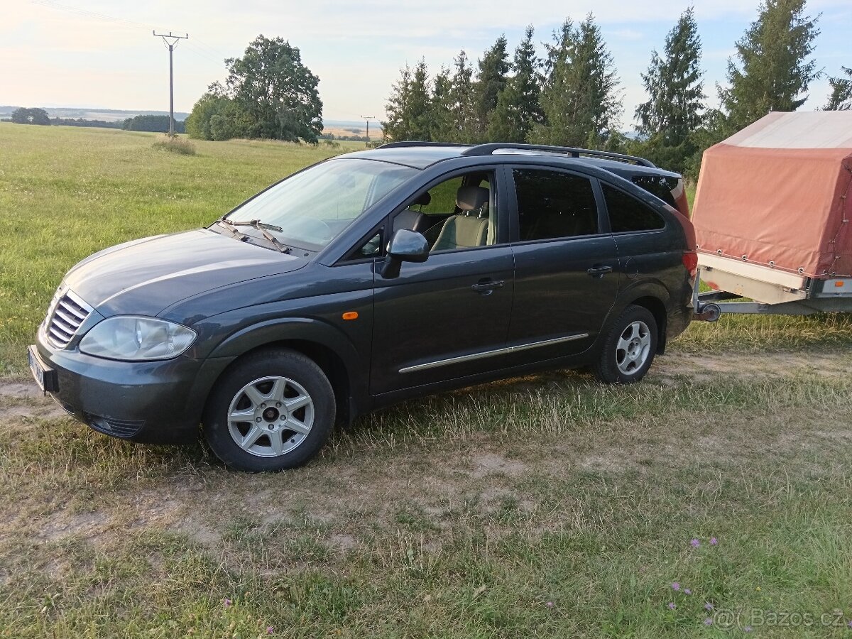 SsangYong Rodius - 6