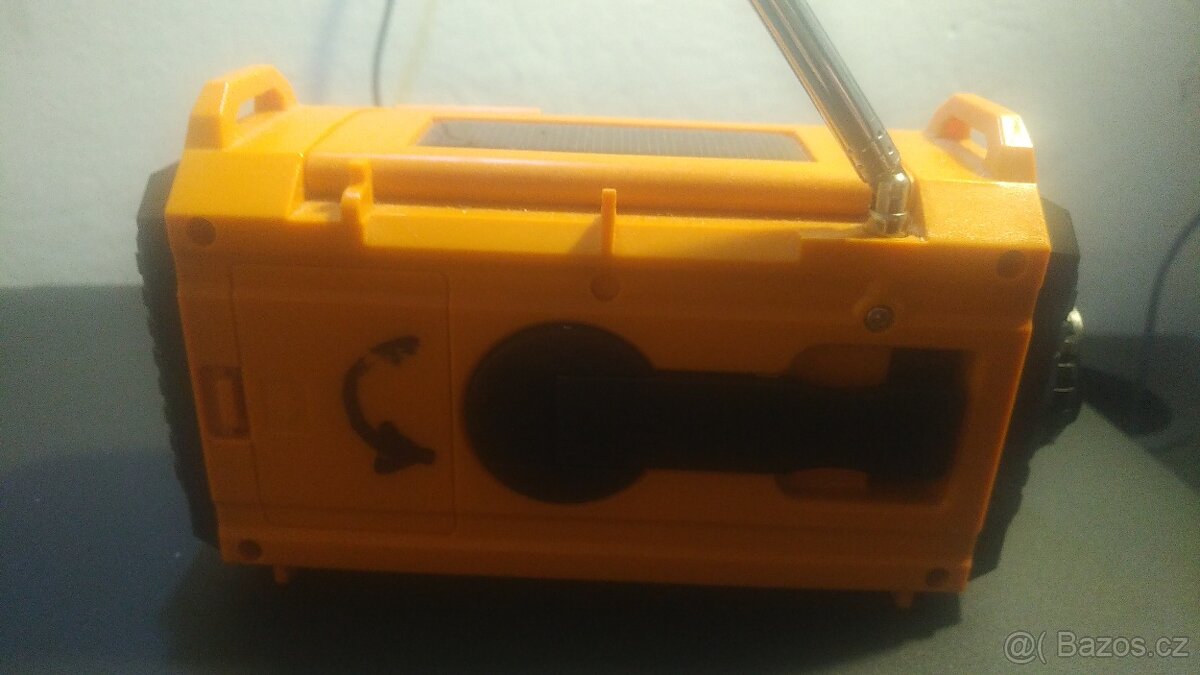 Prodám rádio se světlem, solárním dobíjením - 6