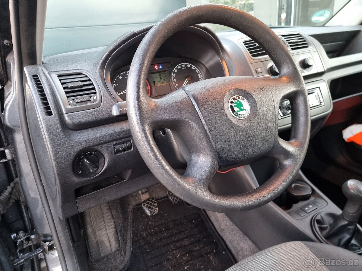 Fabia 2009 - 1.2i 51kw kombi nehavarované - 6