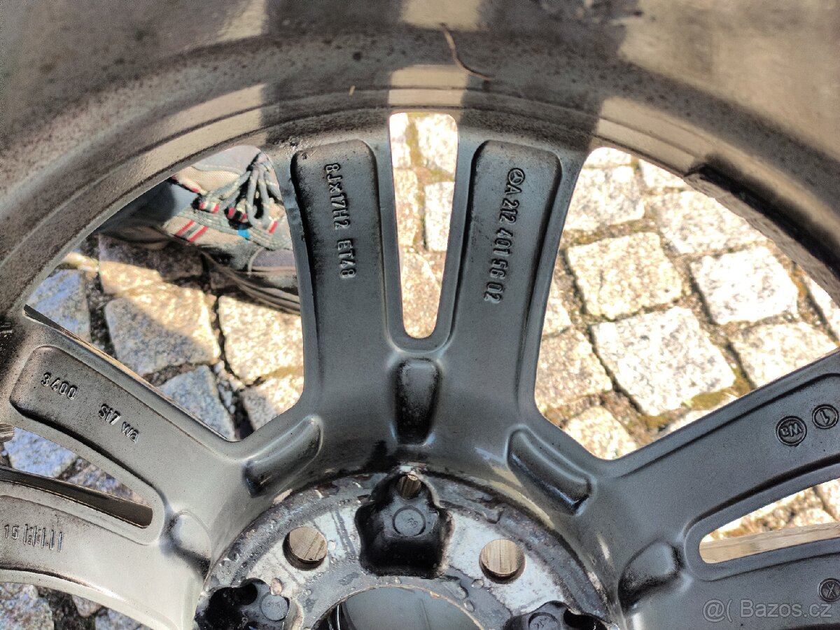 Pneu Mercedes Benz V 235/55R 17 - 6