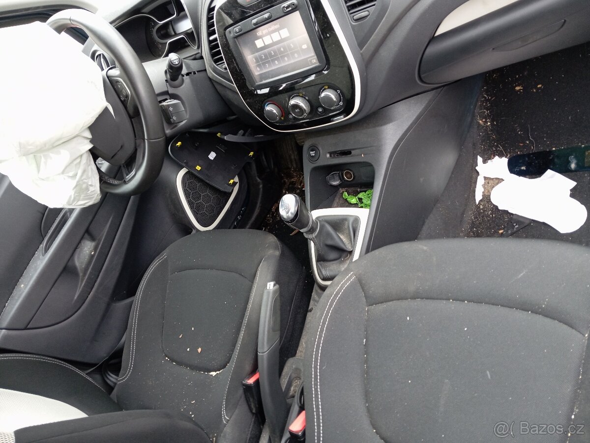 Renault Captur 1.2 tce - ND z vozu 39000 km - 6