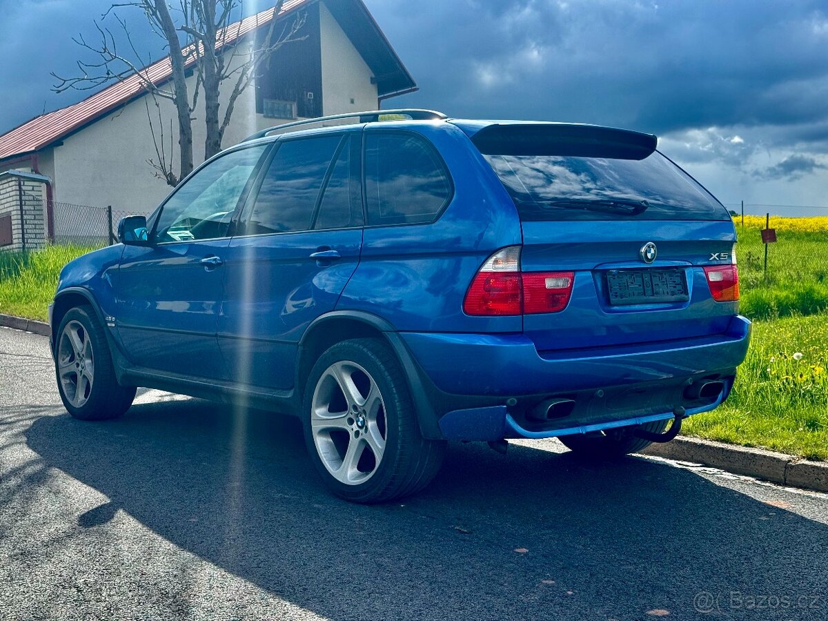 X5 is 4.6 V8 Estoril Blau - 6