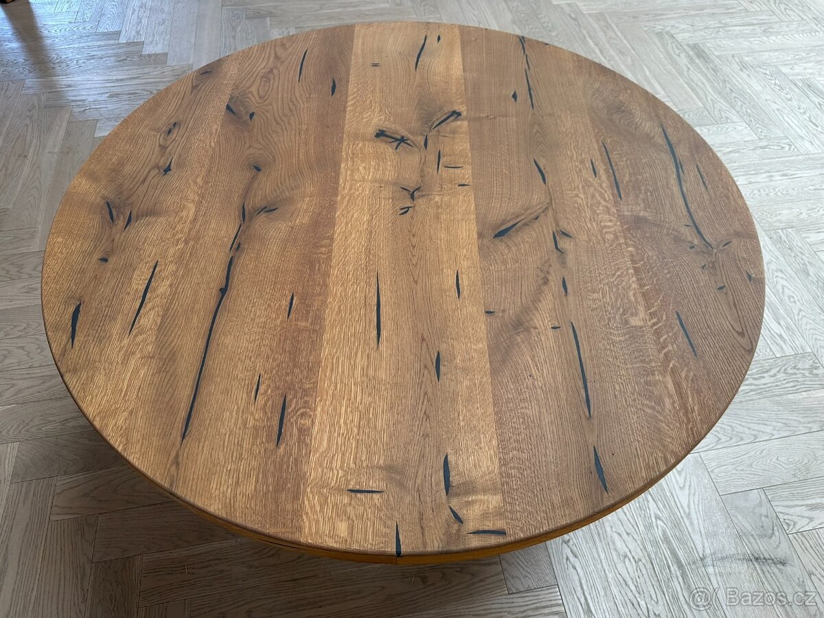 Kulatý dubový stůl o průměru 125 cm - 6