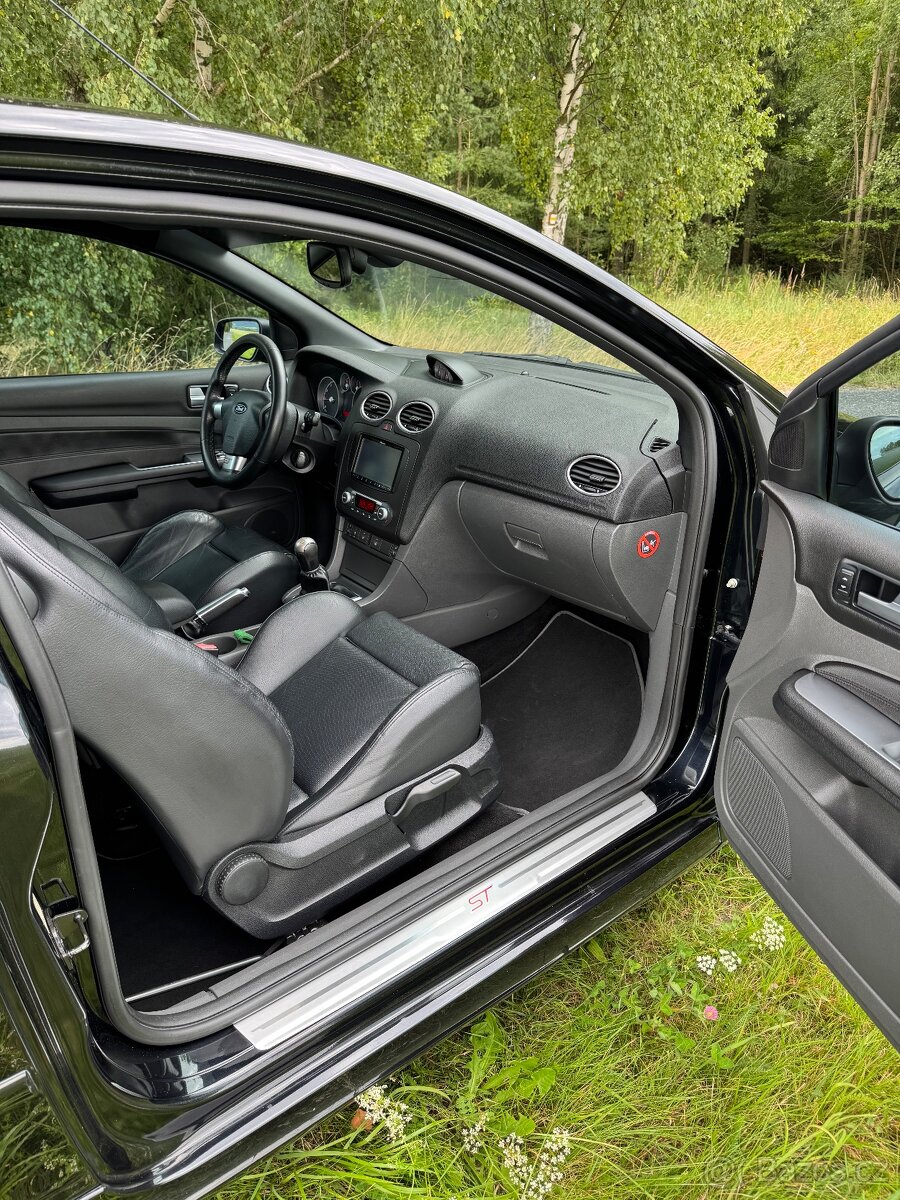 Ford Focus ST 2.5 Turbo 225 | Recaro - 6