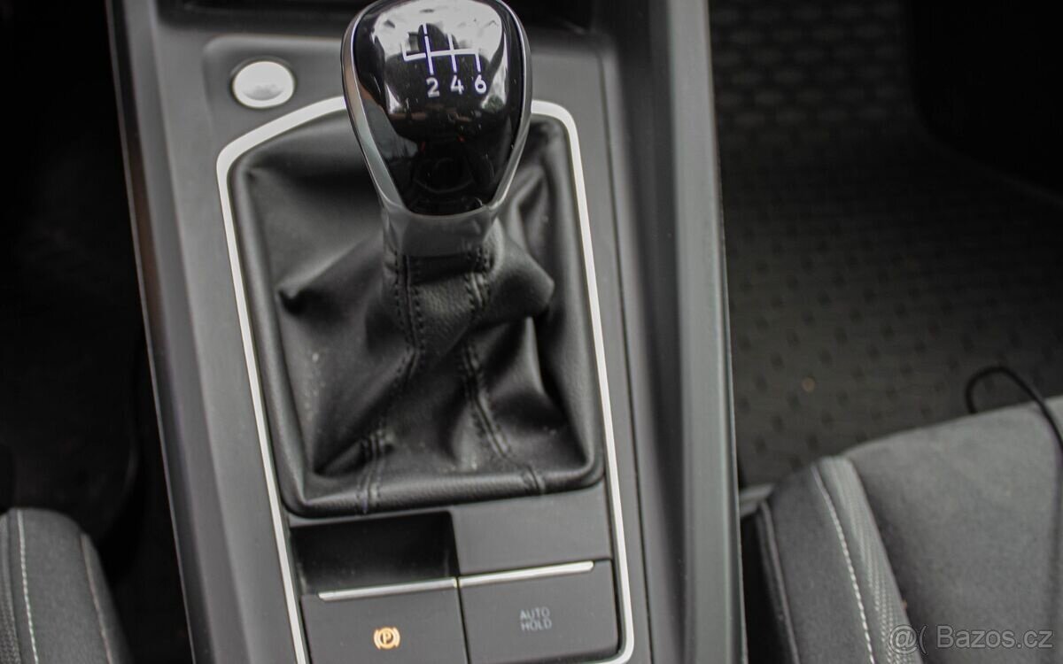 Volkswagen Golf 1.5 TSI ACT Style - 6
