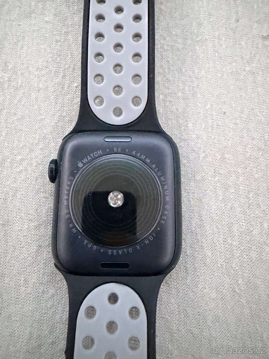 Apple Watch SE 44mm GPS – Baterie 100%, s krabičkou - 6