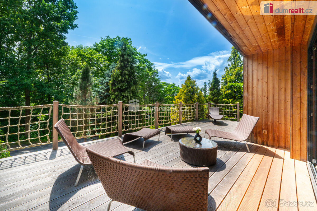 K prodeji, reprezentativní sídlo, rodinný dům 5+kk s terasou - 6