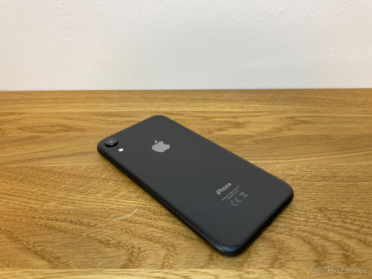 Apple iPhone XR 128GB Black - baterie 86% - 6