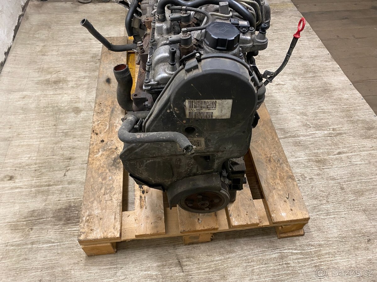 VOLVO - MOTOR 2.4D 96KW D5244T2 najeto 290 000KM - 6