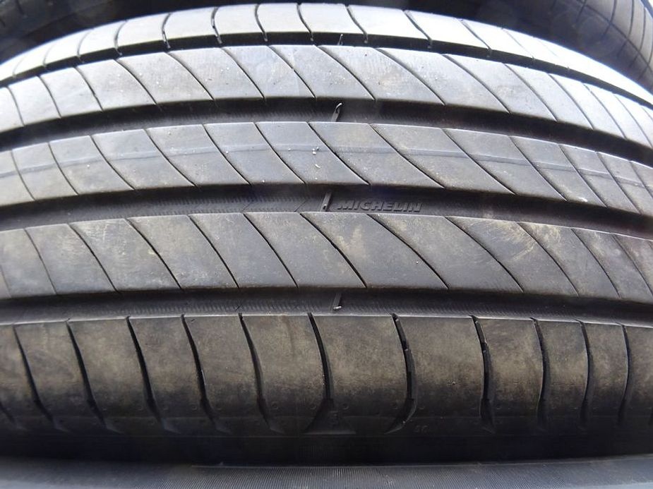 Letní pneu Michelin, 215/65/17, 4 ks, 5 mm - 6