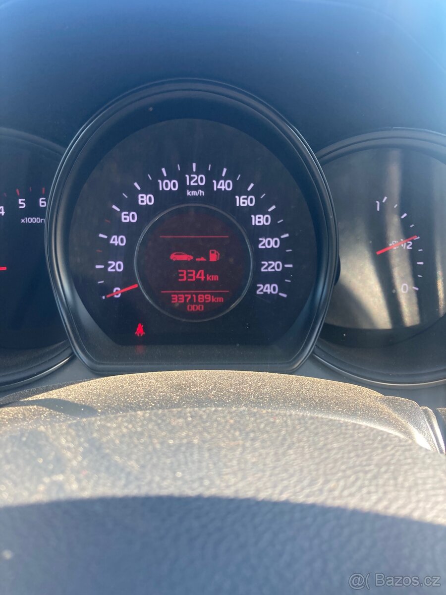 Kia Ceed 1.4 crdi - 6