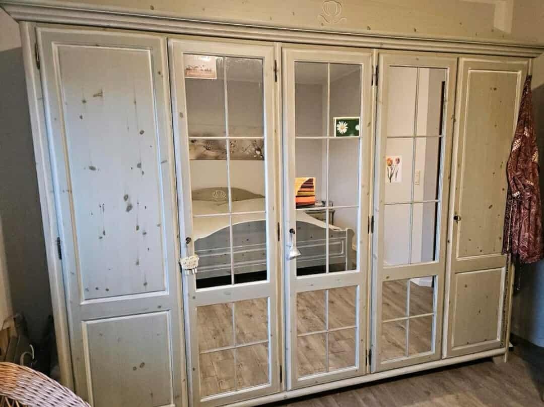 Ložnice kompletní z borovicového dřeva - 6