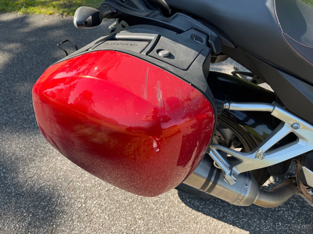 Honda VFR 800 X Crossrunner “spěchá “ - 6