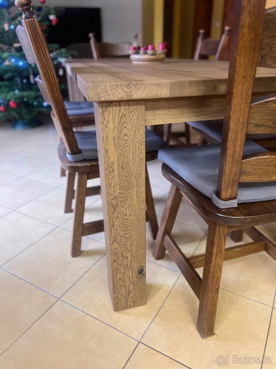 Celomasivní dubový jídelní stůl - 6