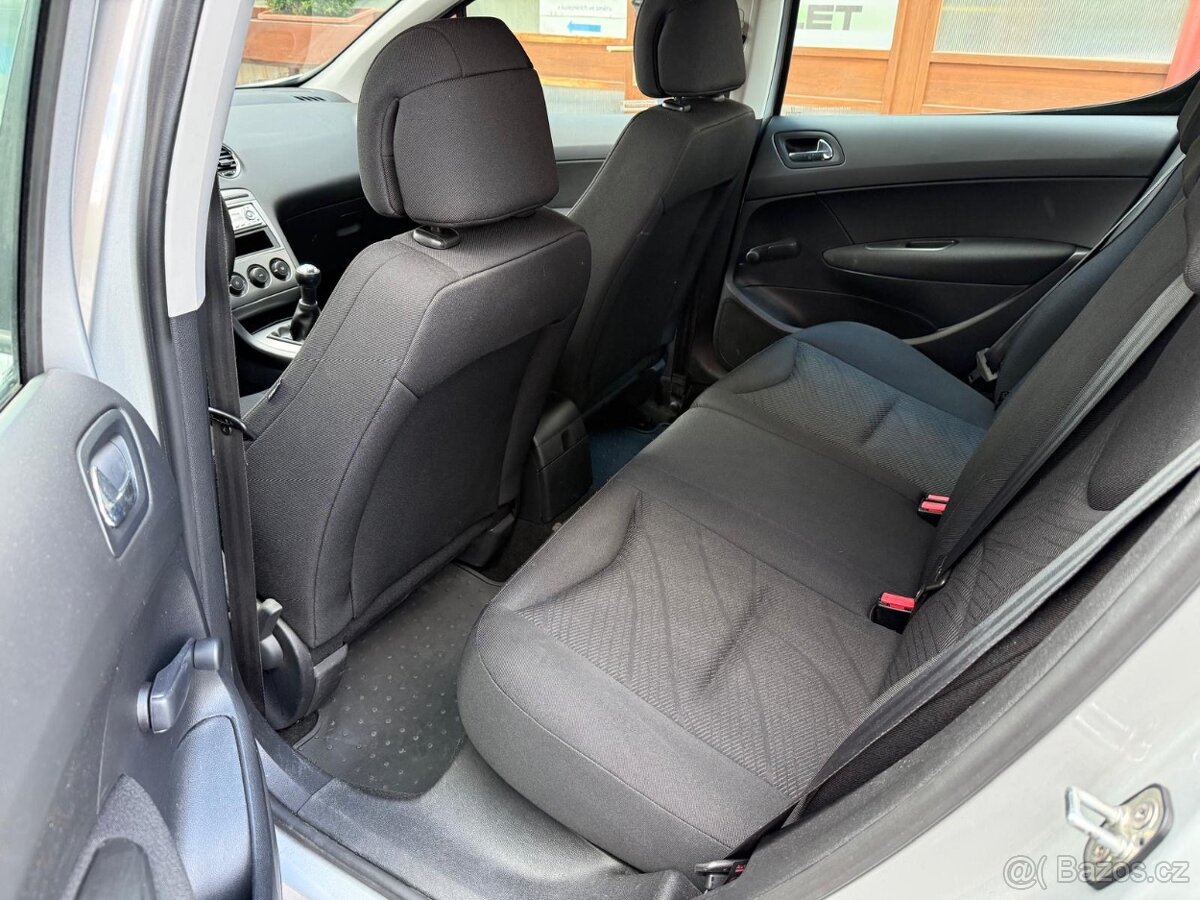 Peugeot 308 1,4i - 6
