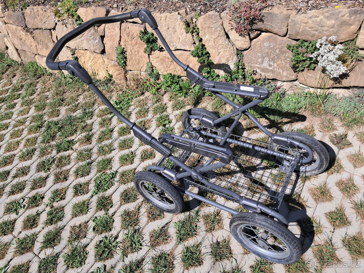 Inglesina hluboký kočár a Cybex autosedačka - 6