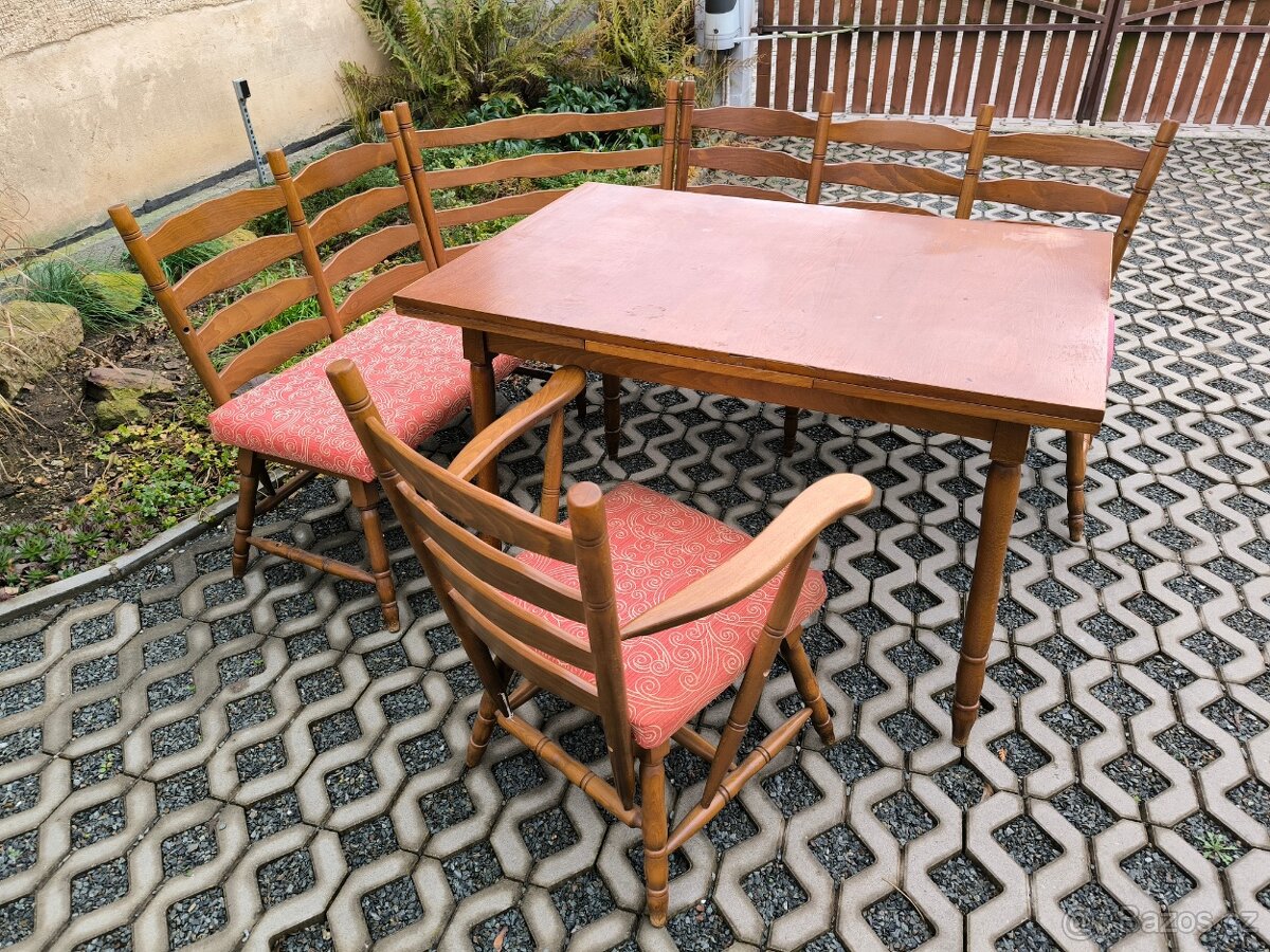 Rohová jídelní lavice, rozkládací stůl a židle - 6