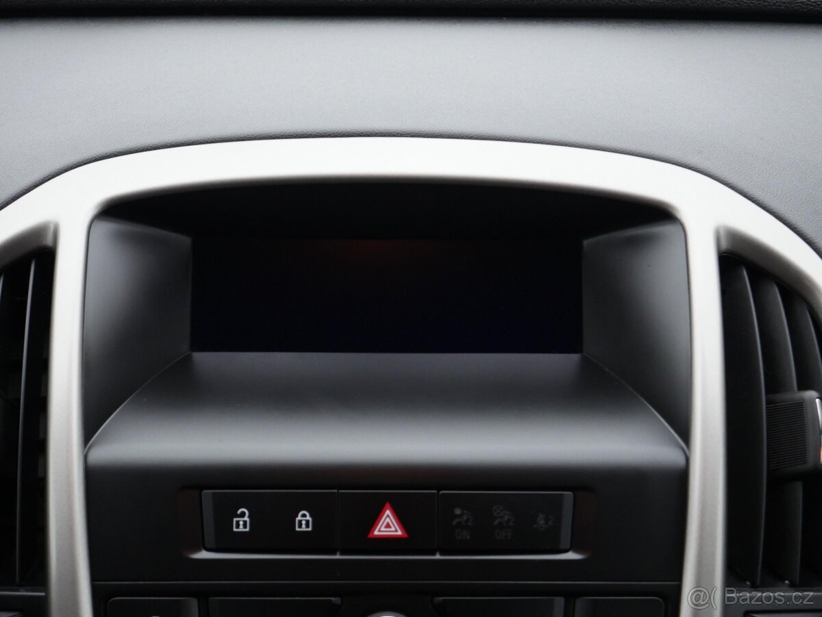 Opel Astra 1.4 T , 103 kW benzín, 2012 - 6