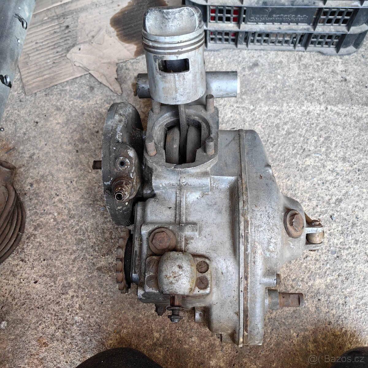 ČZ 175 předvalecna motor - 6
