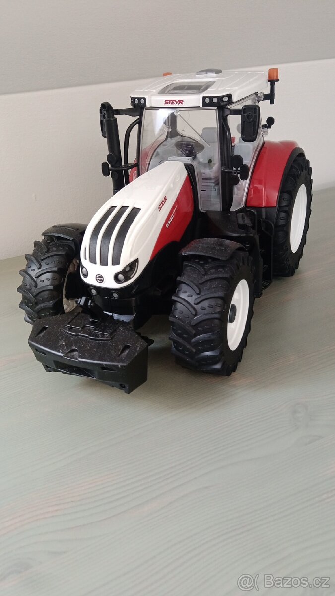 BRUDER TRAKTOR 1:16 - 6