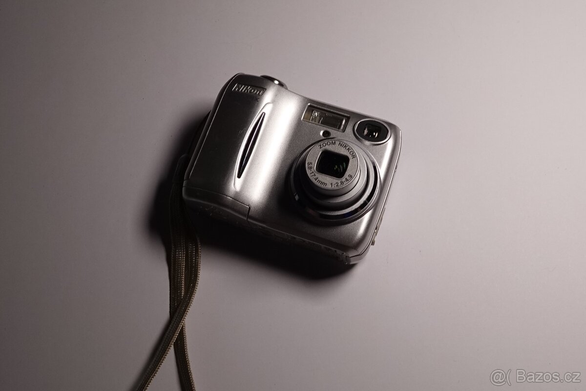 Nikon Coolpix 3200 - 6
