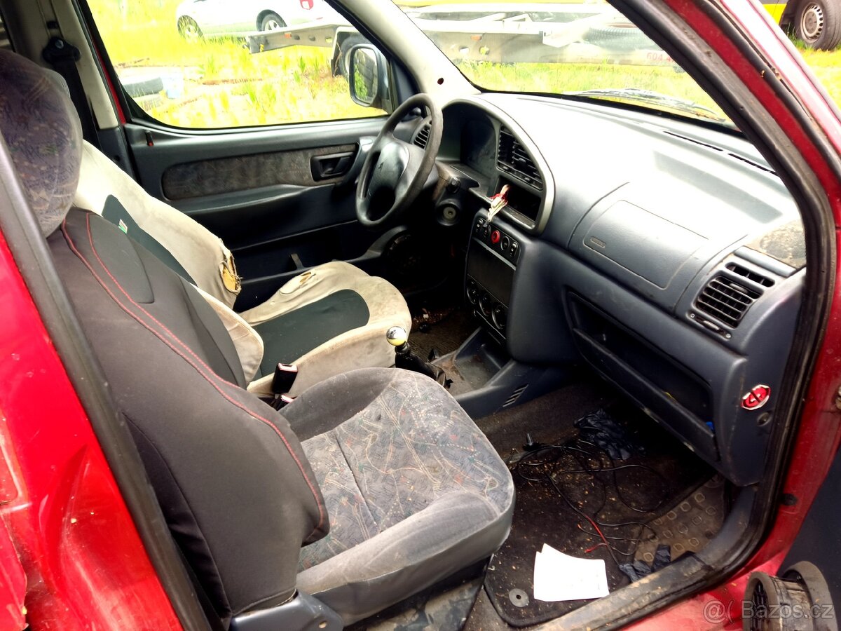 Citroen Berlingo 2.0 HDi 66 kW rv 2003 - 6