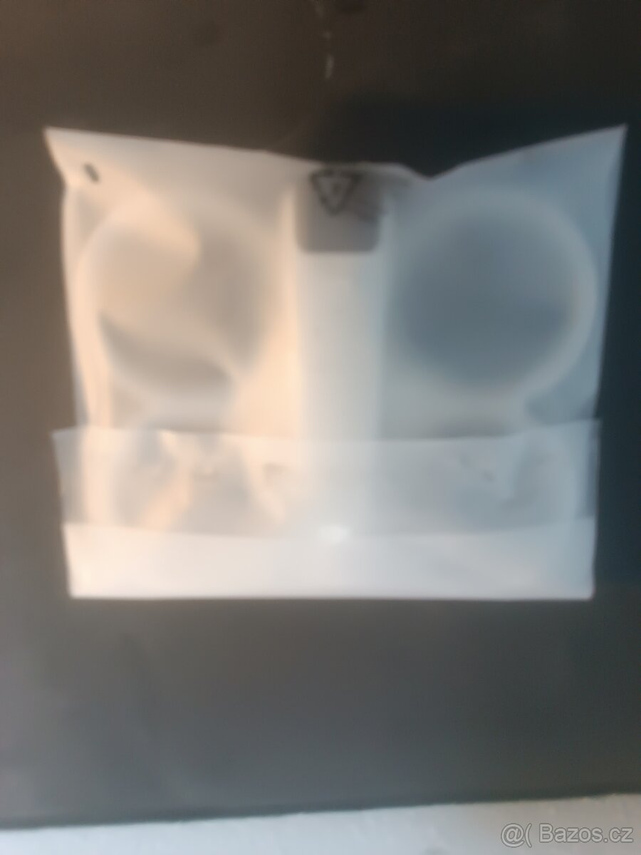 DJI NEO dron se 3 bateriemi a nabíjecí hub - 6