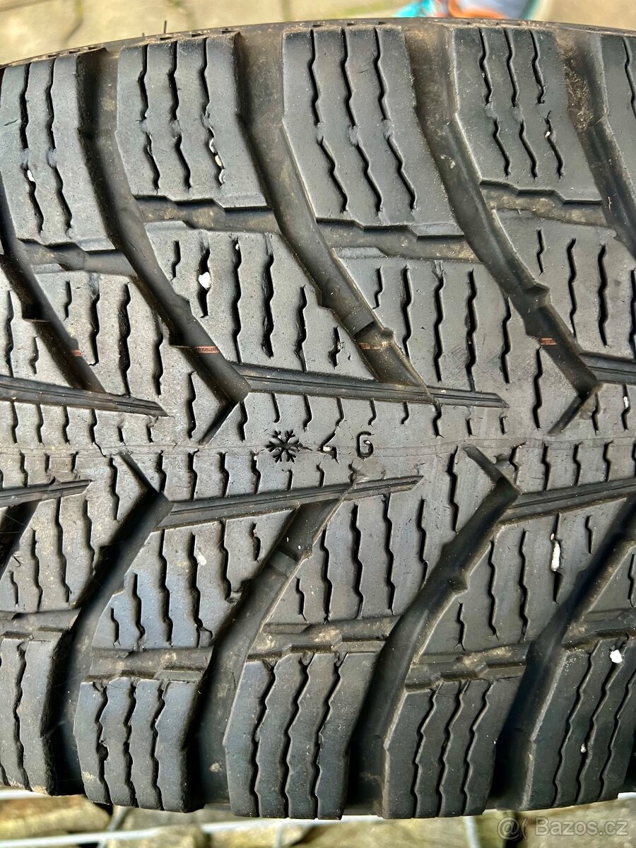 Zimni pneu Nokian 215/60R17C 4ks - 6