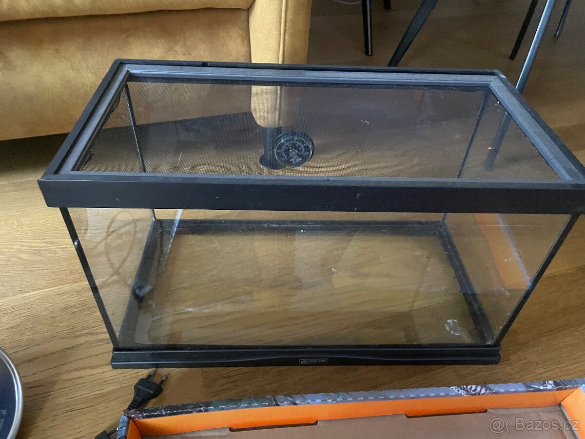 Terarium 50x25 + světlo - 6
