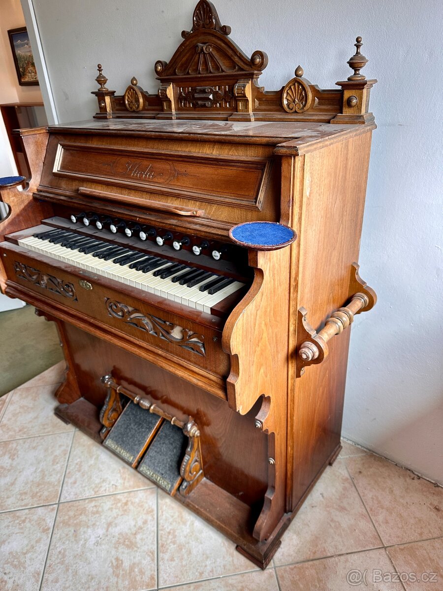 Historické šlapací harmonium Lhota, cca 1900 - 6