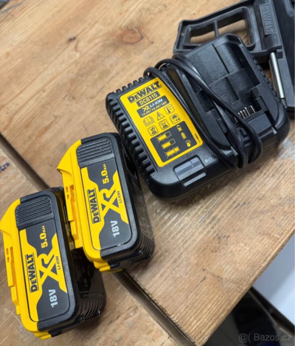 Hřebíkovačka DeWALT DCN890N 2x 5aH - 6