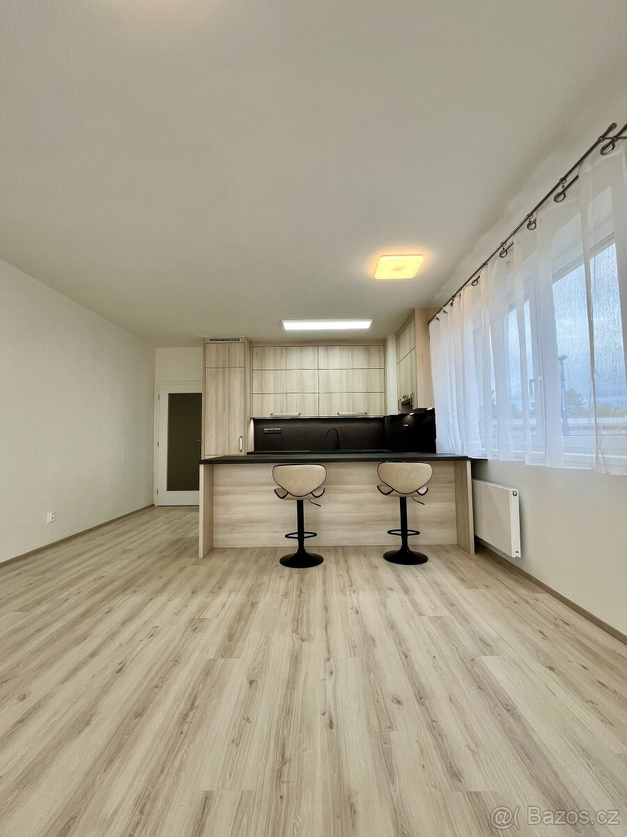 Pronájem bytu 2+kk, Císařského pluku, Opava-Předměstí, 15500 - 6