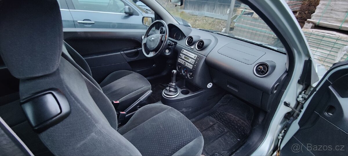 Ford Fiesta - 6