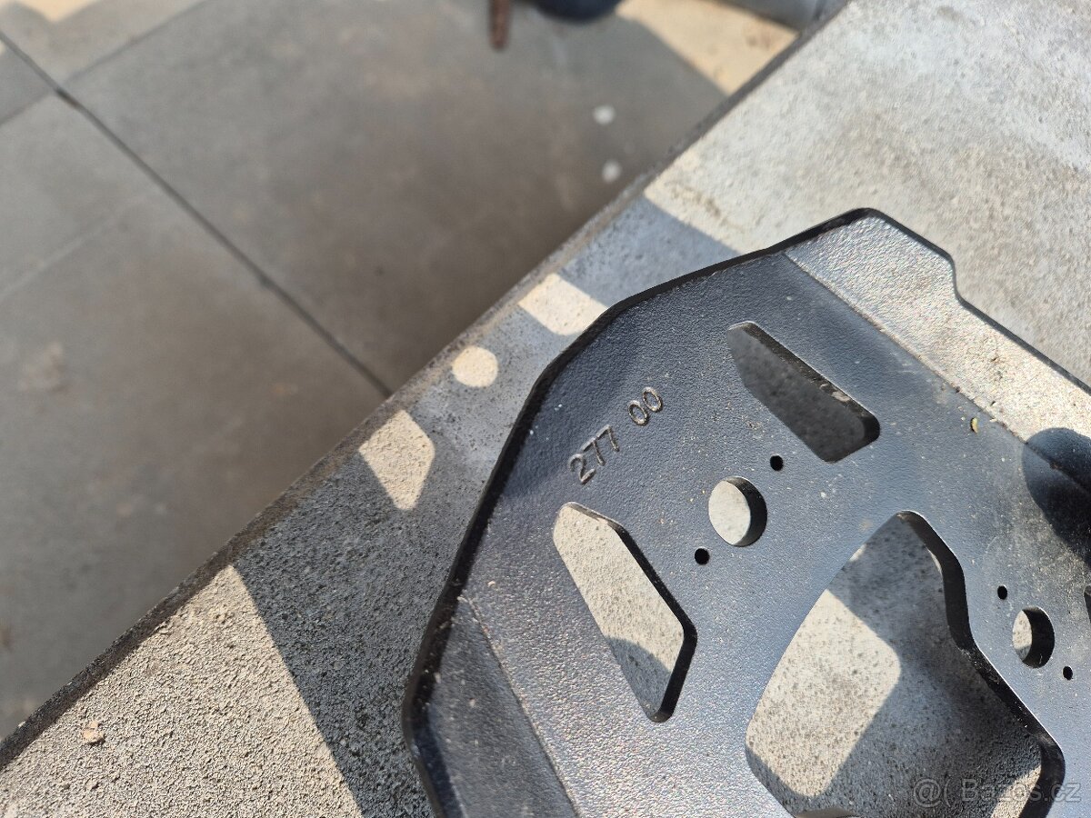 Plotna Street Rack + nosič - 6