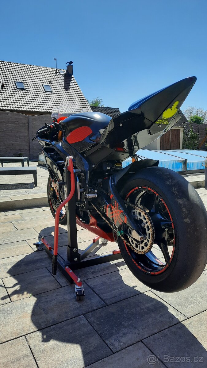 Okruhovka yamaha r6 - 6