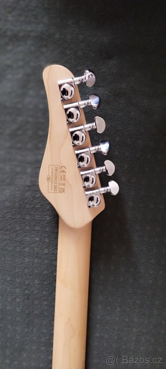 Elektrickou kytaru Schecter PT fastback - 6