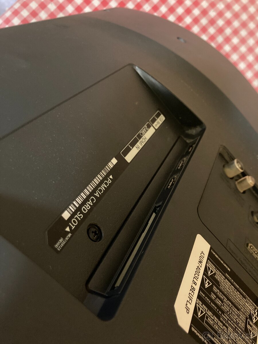 4K UHD LED Smart Televize LG 43UN74003LB - 108 cm - Wifi -T2 - 6