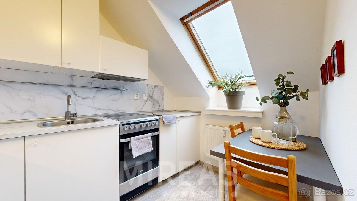 Nymburk, prodej bytu 1+kk s lodžií, 40 m2 , okr. Nymburk - 6