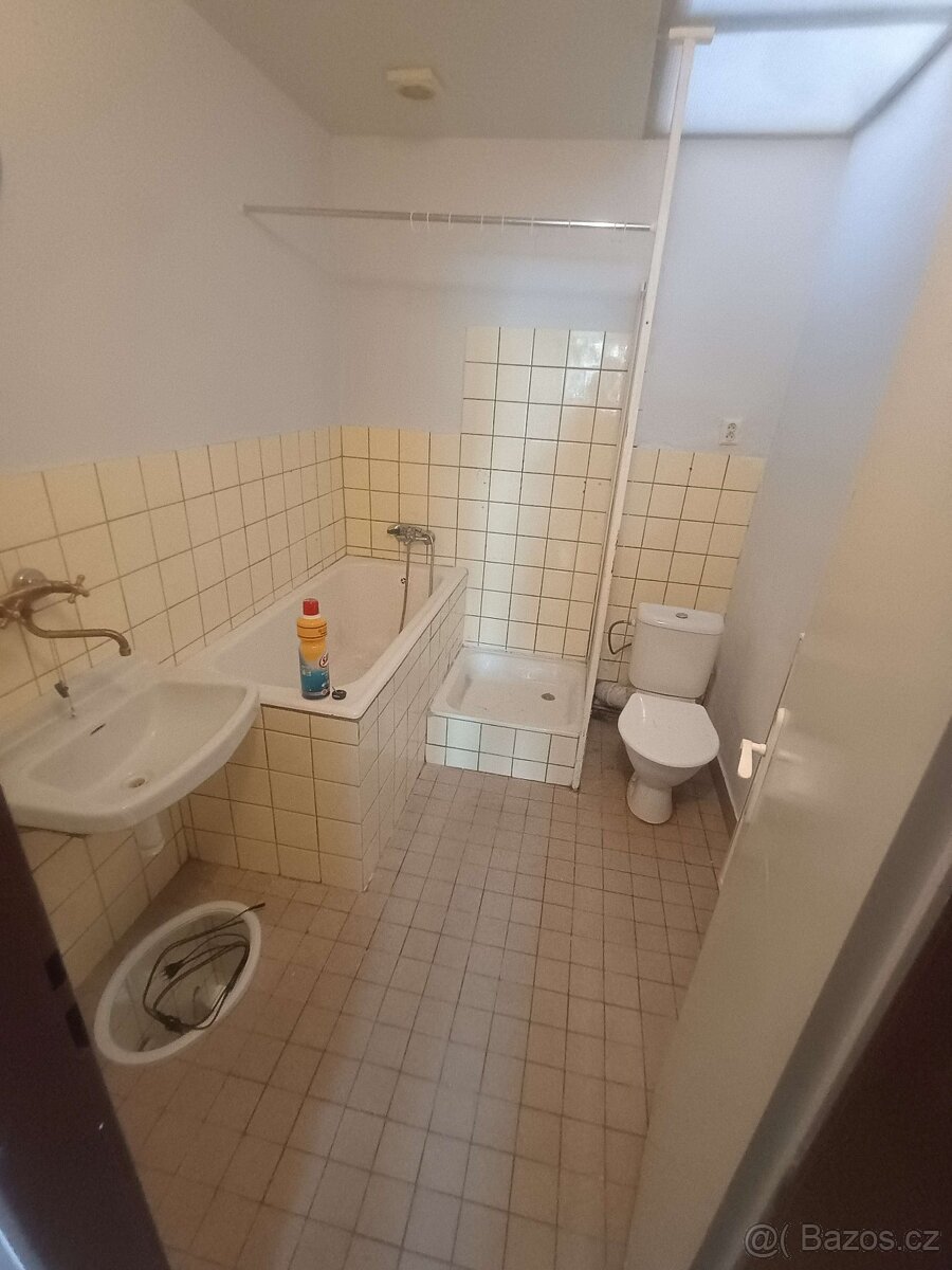 Pronájem 4+1 České Budějovice, Dr. Stejskala v centru - 6