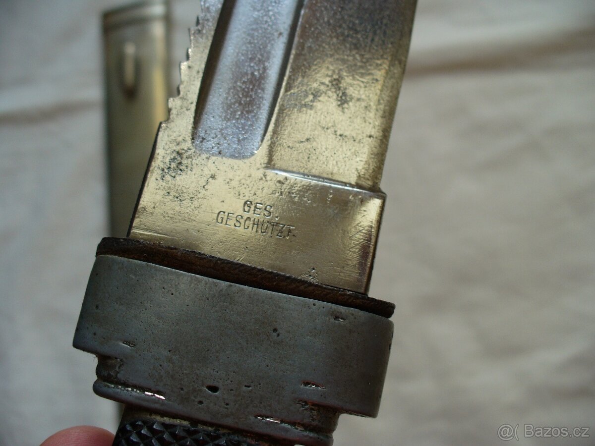 Nemecky-zdravutni tesak DRK-"upraven po roce1945-"k renovaci - 6