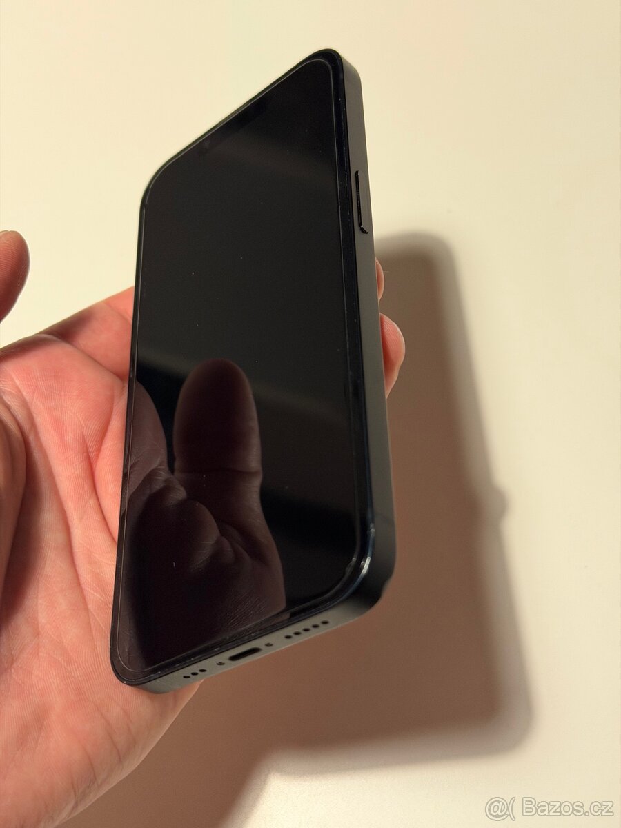 Iphone 13 tmavě modrý - 128 Gb - 6