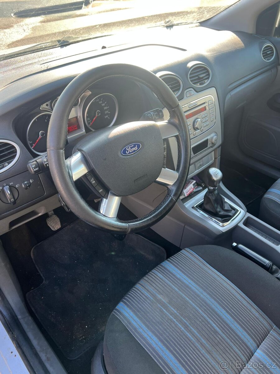Prodám Ford Focus facelift,1.6 TDCi 80kw rok 2009, 259000km - 6